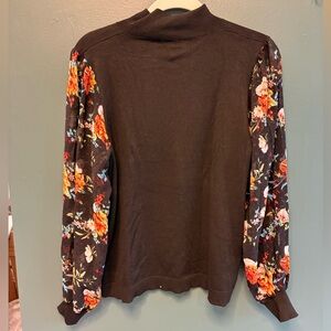 89th & Madison Black Sweater with Floral Puff Sheet Sleeve Detail size L GUC